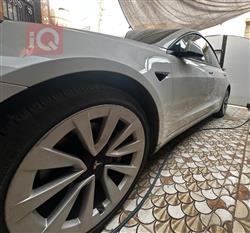 تسلا موديل 3